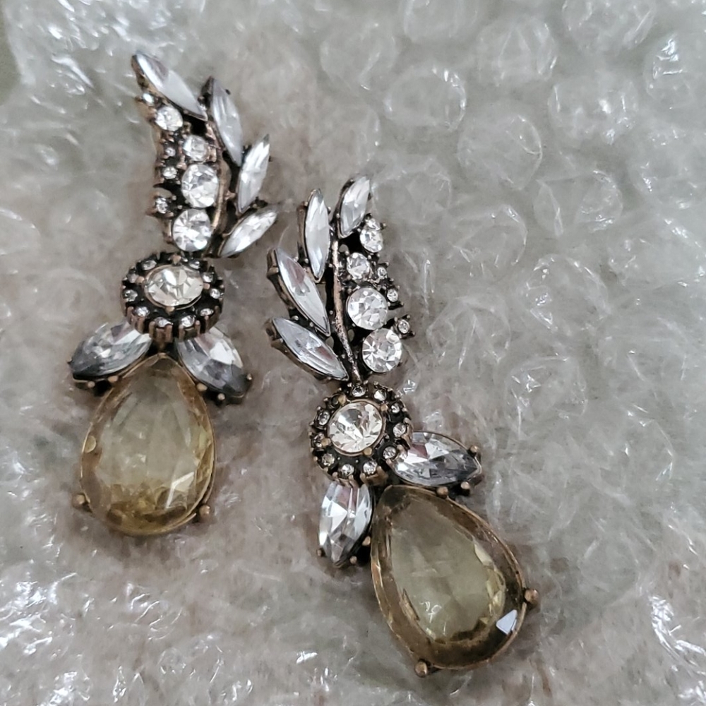 Earings - Picture 2 of 4